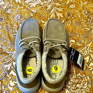 Hey Dude new with tag